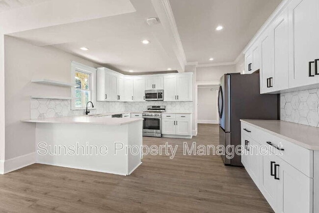 Primary Photo - 110 S Willard Ave