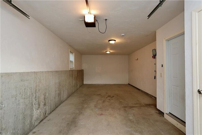 Building Photo - 33 Mc Millen St