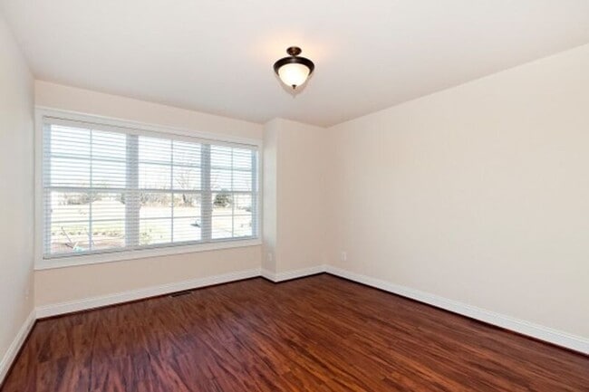Building Photo - 1570 Wickham Pond Dr