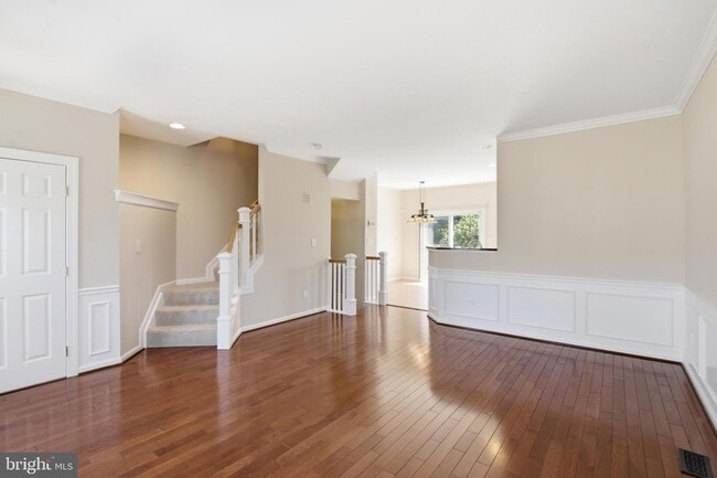 Building Photo - 5504 Sacramento Mews Pl