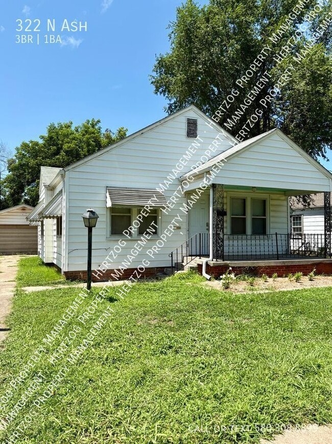 Primary Photo - 322 N Ash-