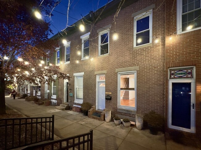 Building Photo - 1242 E Fort Ave