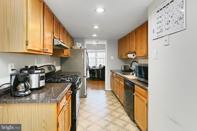 Building Photo - 7844 Snead Ln
