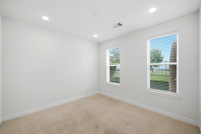 Building Photo - 3131 Leeland St
