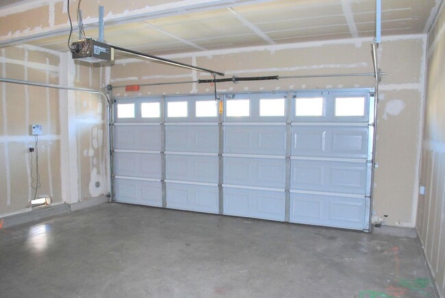 Building Photo - Bright 2 Story Home In Great Dublin Ranch ...