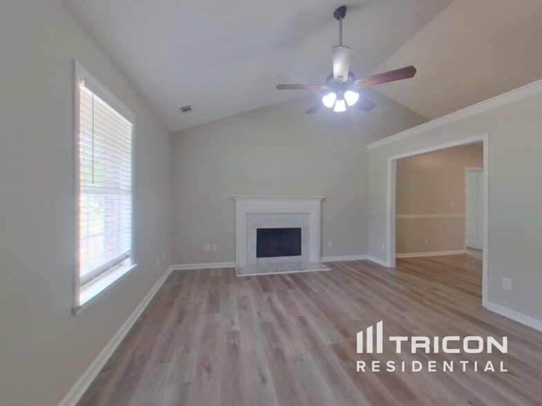 Building Photo - 170 Oak Hill Dr