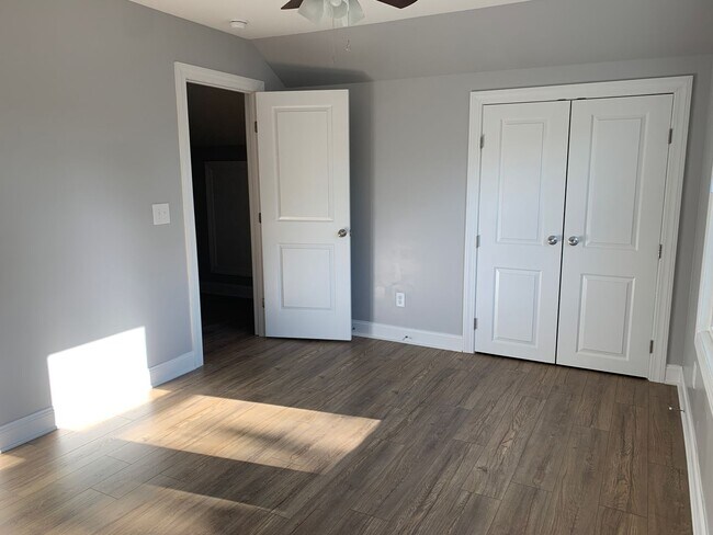 Building Photo - Charming Home with Large Backyard Near Rad...