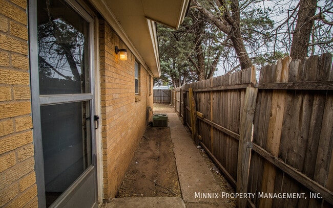 Building Photo - 1602 58th St