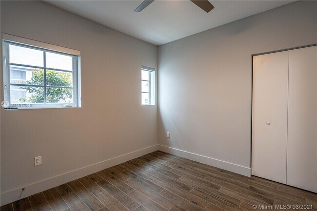 Building Photo - 1567 Meridian Ave