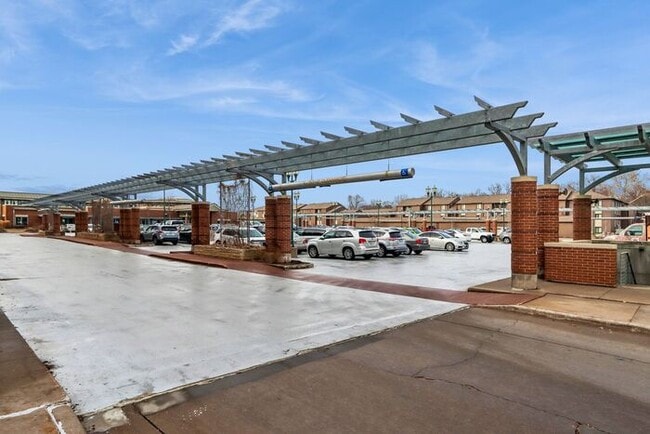 Building Photo - $2,575 | 1 Bedroom, 2 Bathroom Condo | Pet Friendly* | Available for Immediate move-in!