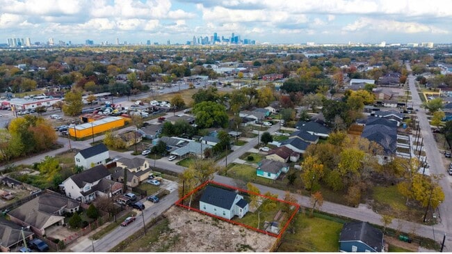 Building Photo - 4602 Ward St