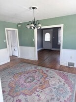 Building Photo - 614 Sampson Ave