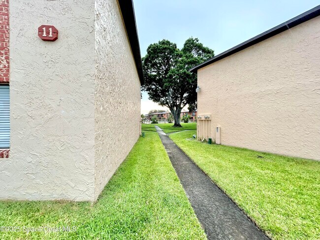 Building Photo - 176 San Juan Cir
