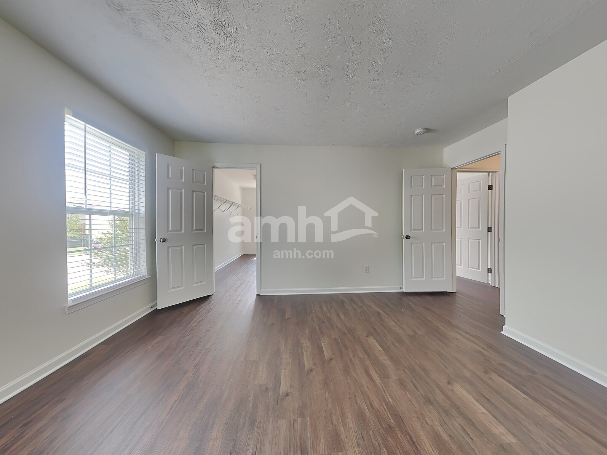 Building Photo - 4 Woodsong Ct