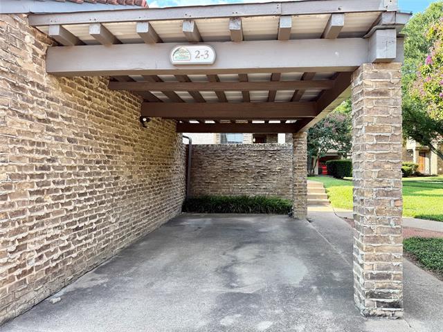 Building Photo - 777 Custer Rd