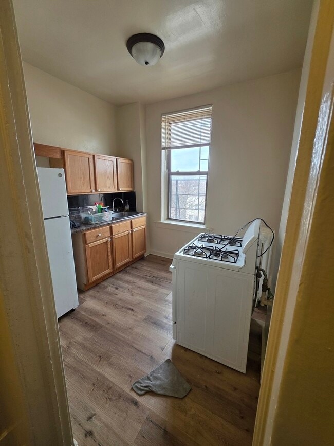 Building Photo - 6527 S Kimbark Ave