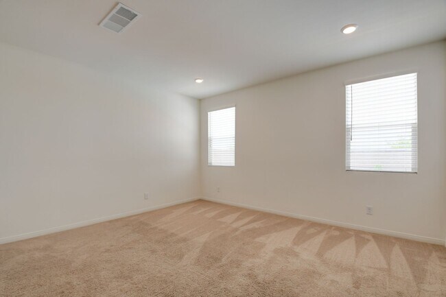 Building Photo - SPARKLING POOL in TULE SPRINGS