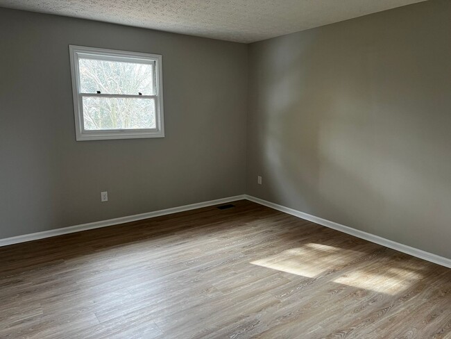 Building Photo - Dublin Schools - Newly Renovated 4 BR