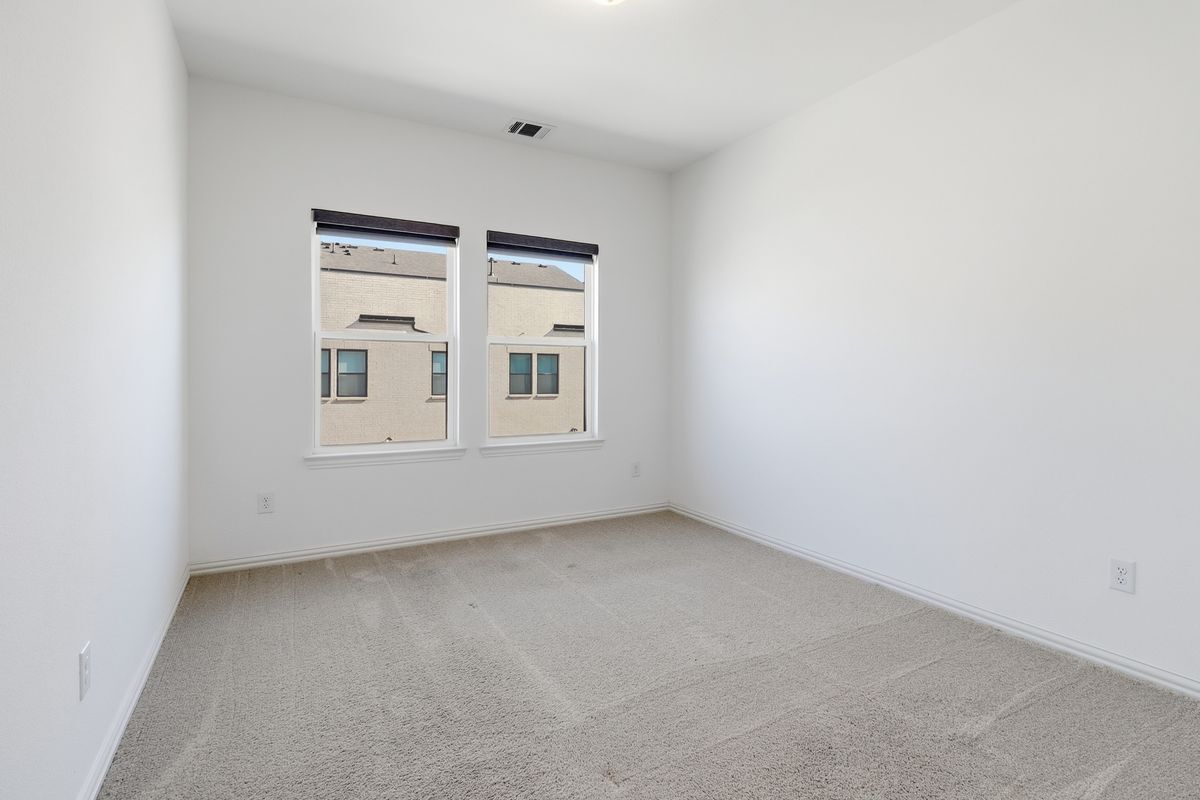 Building Photo - 1264 Daybreak Dr