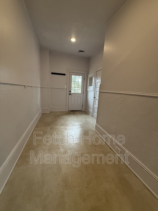 Building Photo - 125 E State St