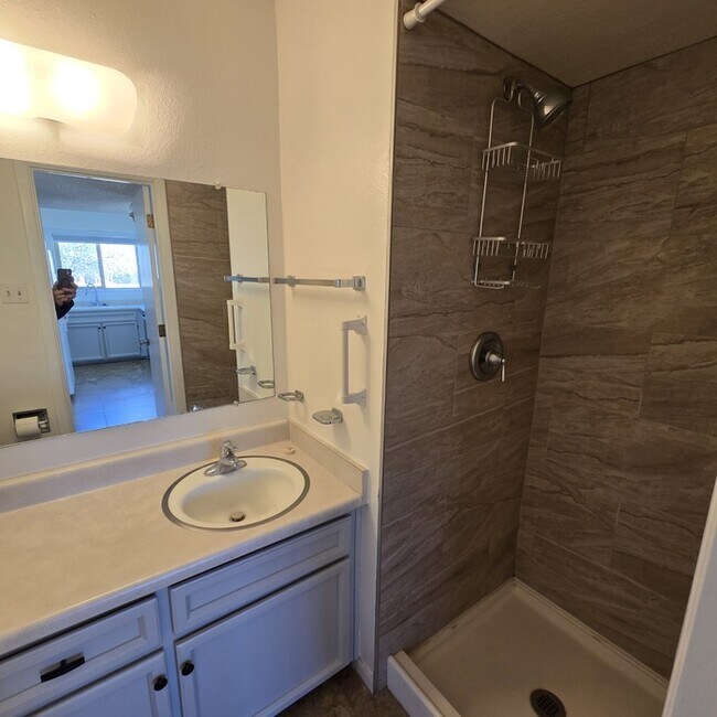 Building Photo - 55+ Community, Condo for rent