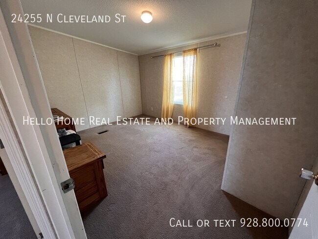 Building Photo - 24255 N Cleveland St