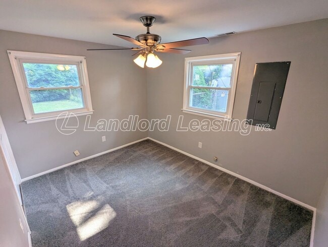 Building Photo - Updated Ranch Home in Sheffield Lake