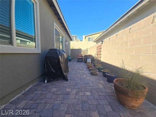 Building Photo - 905 Belleforte Ln