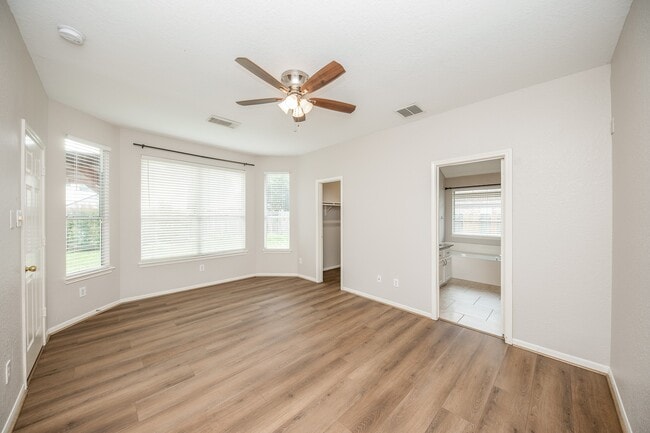 Building Photo - 14618 Rochelle Ct