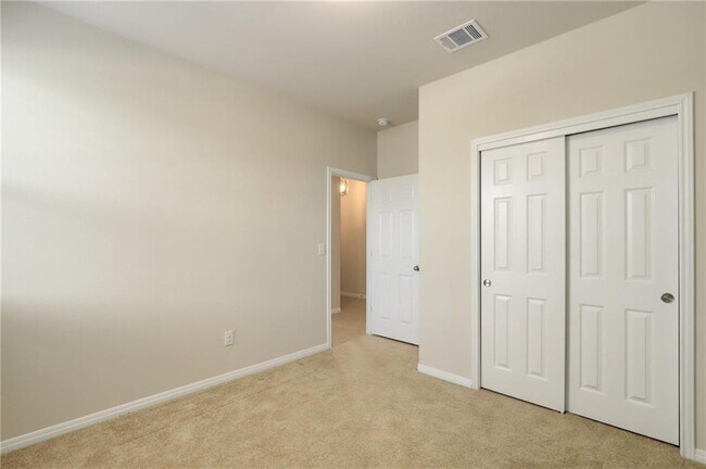 Building Photo - 217 Michaelis Dr