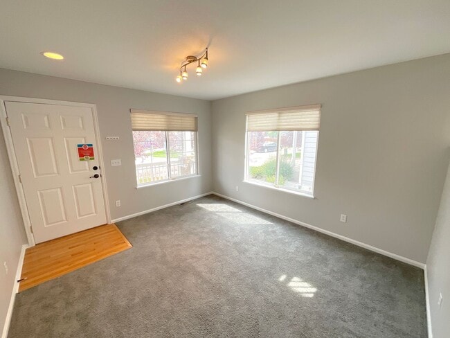 Building Photo - 3 Bedroom Home Available Near N Gate Blvd ...