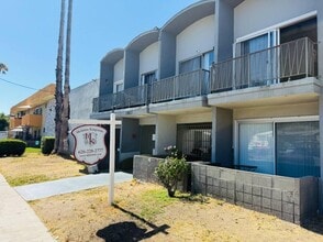 Building Photo - 1.0 bedroom in Canoga Park California 91304