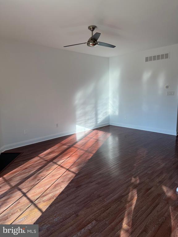 Building Photo - 111 Glacier Dr