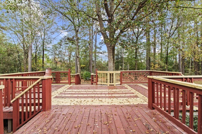 Building Photo - 206 Chokecherry S