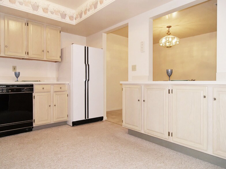 GREENLEAF 2122 E Bristol St Elkhart IN 46514 Apartment Finder