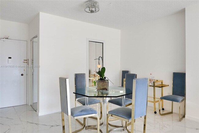 Building Photo - 1965 S Ocean Dr