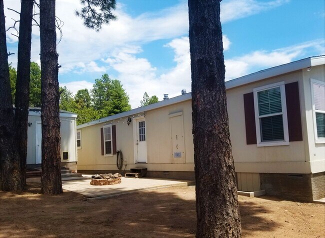 Building Photo - Great Location! 3 Bed, 2 Bath West-Flagsta...