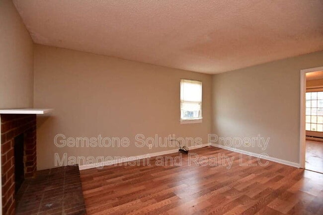 Building Photo - 4355 Central Valley Dr