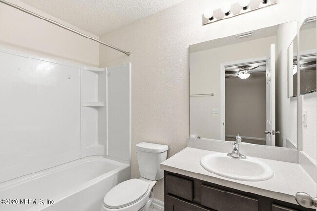 Building Photo - 836 Observatory Pkwy