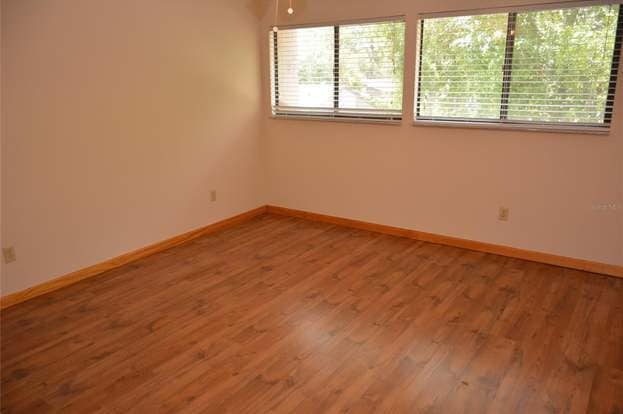 Building Photo - 493 Meadowood Blvd