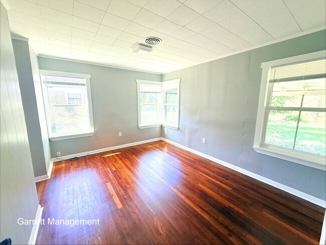 Building Photo - Beautiful 2/1 House for Rent in Lampasas, TX