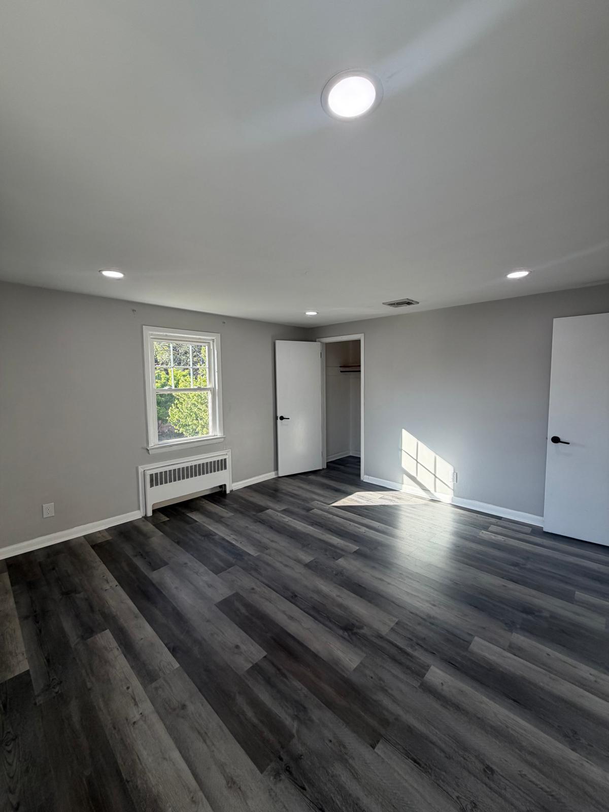 Building Photo - 115 Marconi St