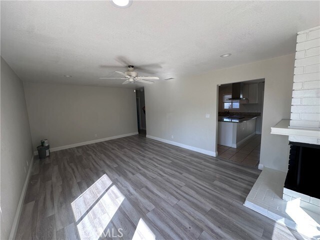 Building Photo - 14251 Green Valley Dr