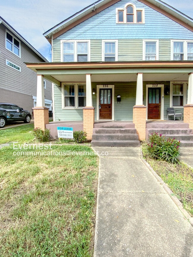 Primary Photo - 226 Charles St
