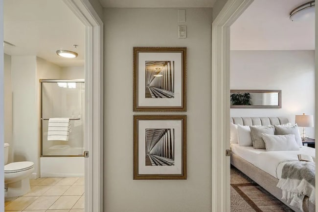 Building Photo - A Cozy Contemporary and Stylish Condo 2BR/...