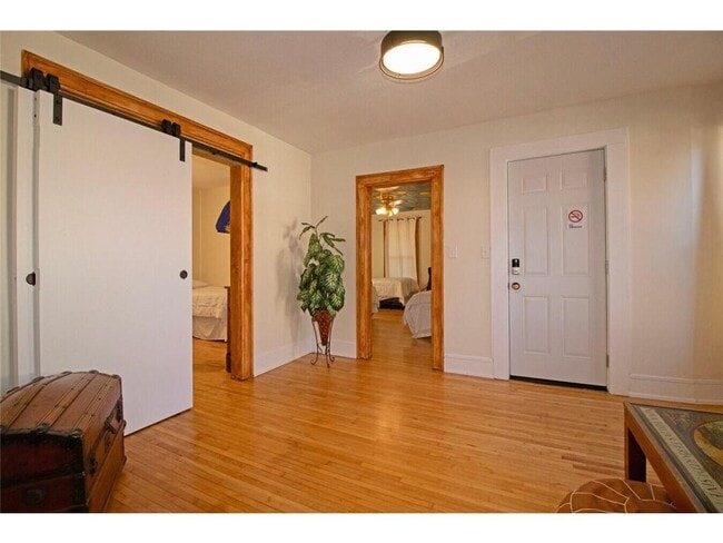 Building Photo - 1211 5th St NE