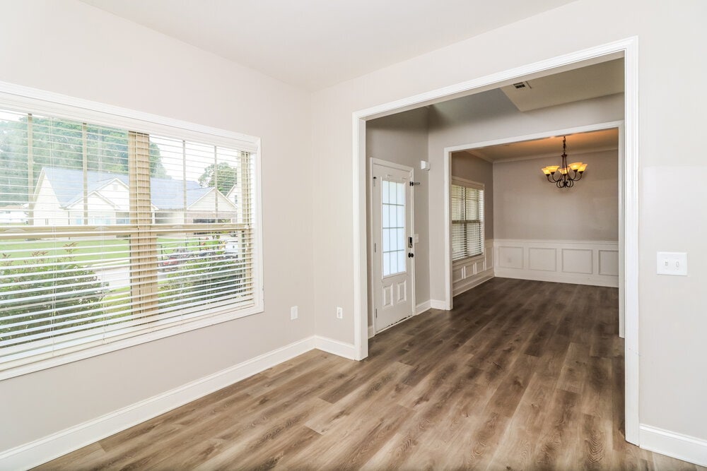 Building Photo - 235 Summer Gate Ln