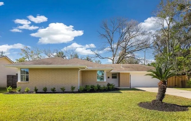 Building Photo - 10906 Chimney Rock Rd
