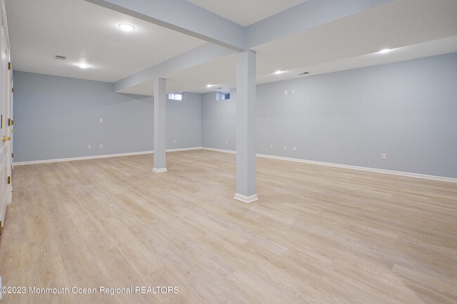Building Photo - 194 Pelican Ct