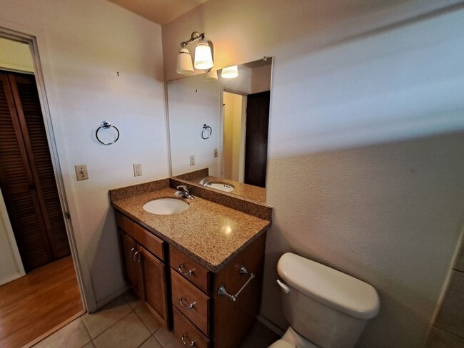 Building Photo - Kapiolani Villas